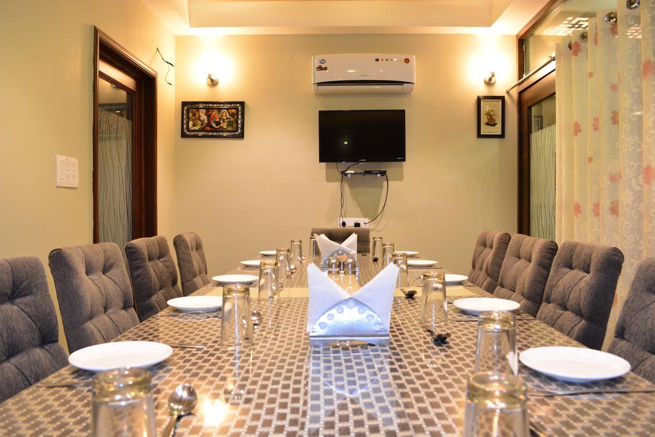 Hotel Desert Inn Barmer エクステリア 写真